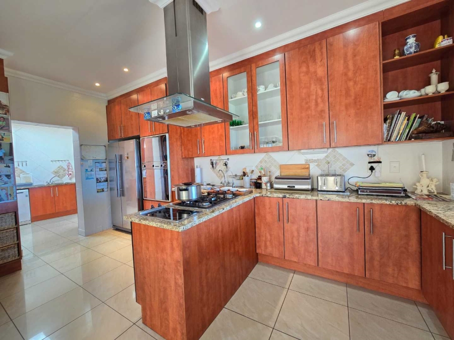 4 Bedroom Property for Sale in Stilbaai Wes Western Cape